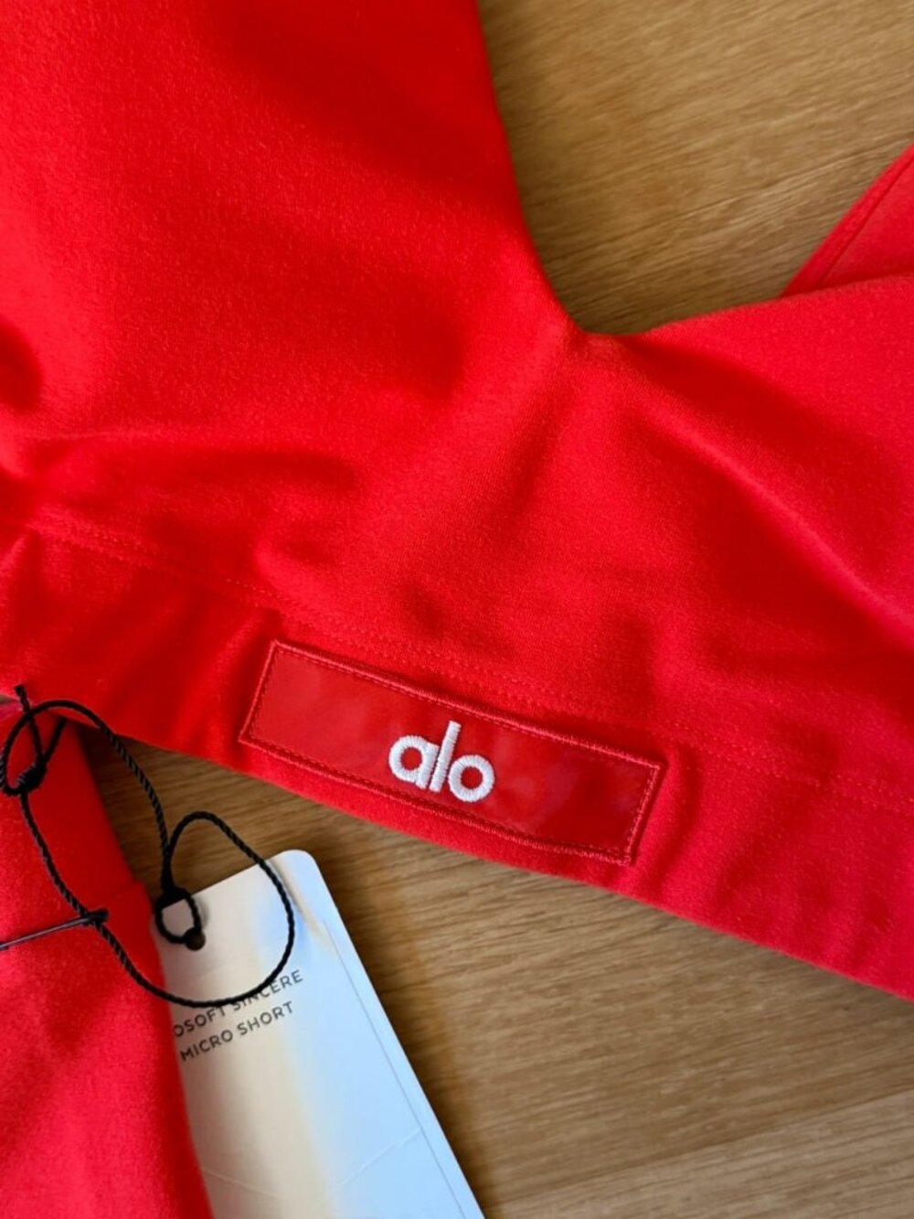 Alo Yoga Red Sports Set Women's Size M - Picture 4 of 5